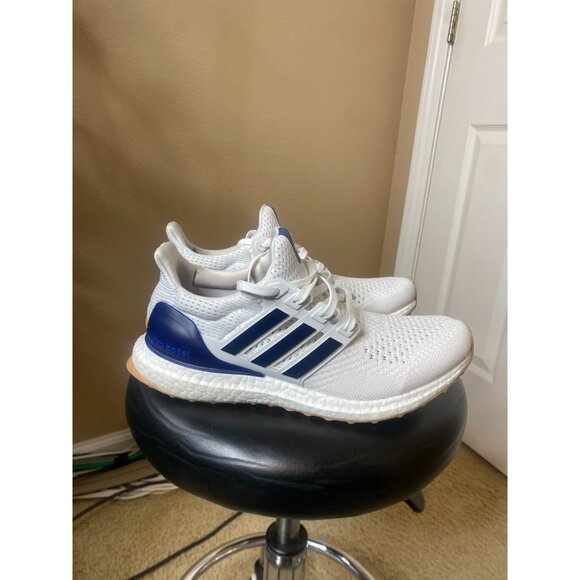 Size 8 - Adidas UltraBoost 1.0 Gum Pack - Dark Blue - Picture 3 of 6